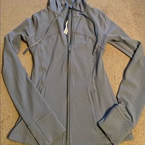 Sold- reposted Lulu zip up